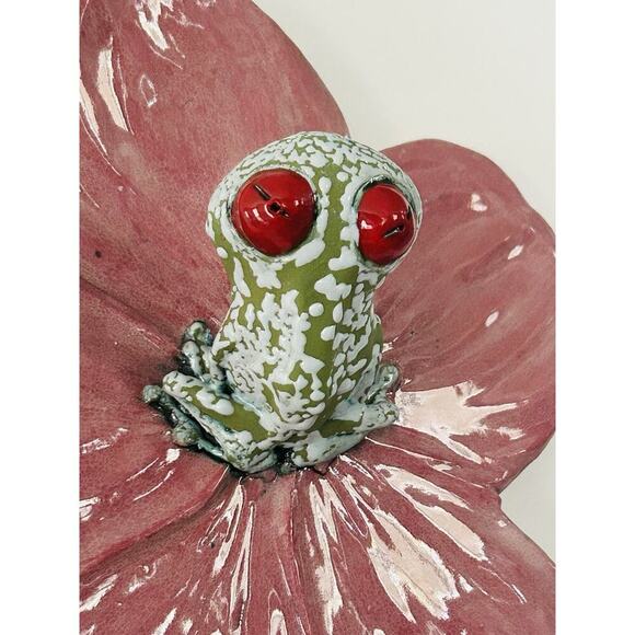 Frog Pink Flower Hanging Wall Decor Lid Hand Made Pottery Leaf Tree Frog Red Eye - Picture 6 of 16